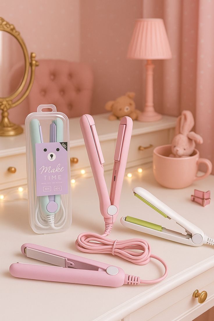 Mini Portable Hair Straightener – Cute Compact Travel Flat Iron (Fast Heating)